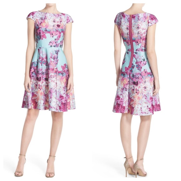 Adrianna Papell Dresses & Skirts - ADRIANNA PAPELL floral fit and flare dress